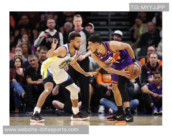 库里领衔勇士对决太阳队赛季巅峰对决引发球迷热议